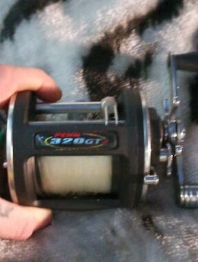 PENN 320GT Conventional Baitcasting Reel - Black